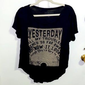 ✨Beatles distressed graphic tee